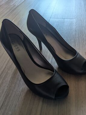 GUESS Black Open-Toe High Heel Pumps